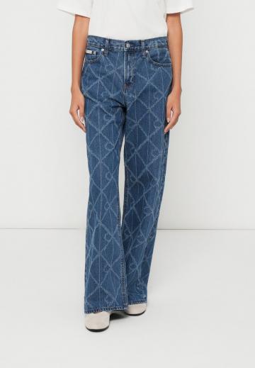 Свободные джинсы