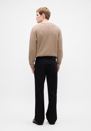 Клешеные джинсы