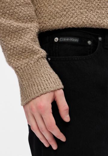 Клешеные джинсы