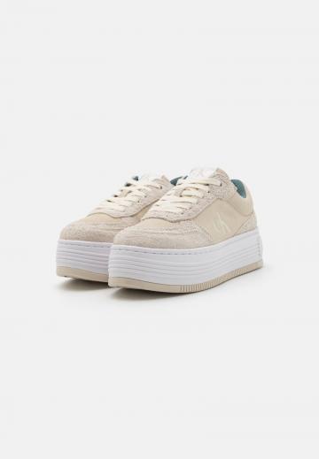 Гандбольные кроссовки