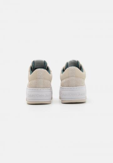 Гандбольные кроссовки