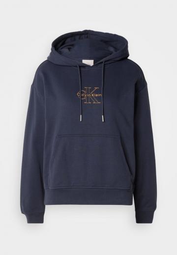 Пуловер с капюшоном