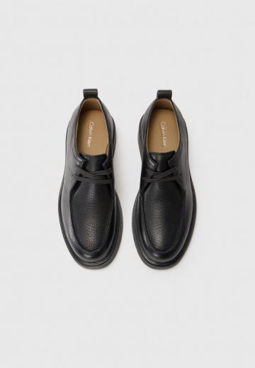 Ботинки на шнуровке