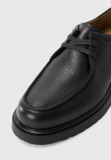 Ботинки на шнуровке