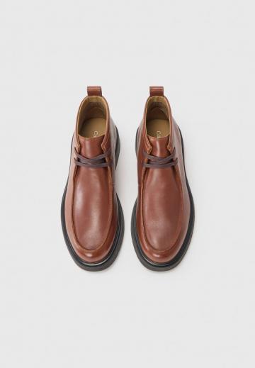 Ботинки на шнуровке