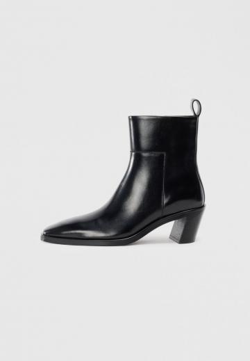 Ковбойские сапоги