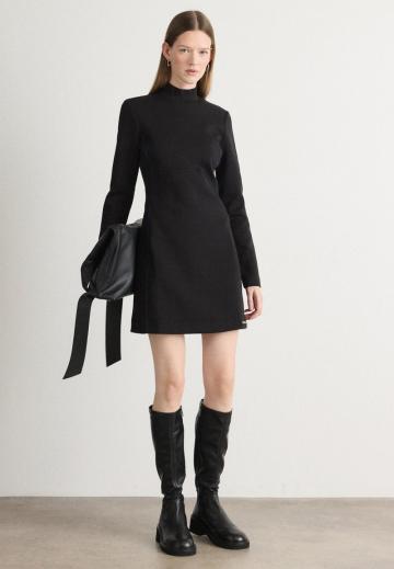 Короткое платье