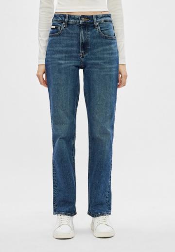 Прямые джинсы