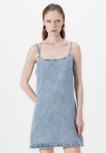 Короткое платье