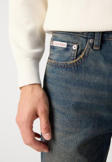 Клешеные джинсы