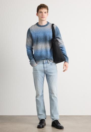 Узкие джинсы