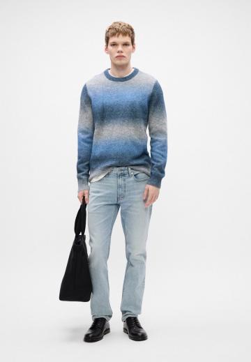 Узкие джинсы