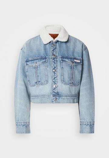 Джинсовая куртка