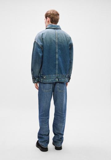 Джинсовая куртка