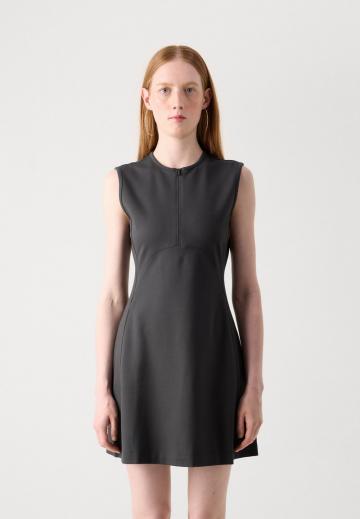 Короткое платье