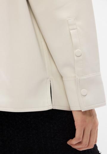 Пальто из искусственной кожи