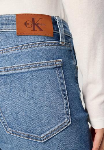 Узкие джинсы