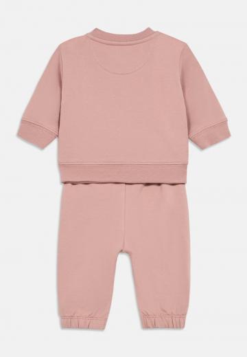 Набор одежды