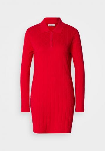 Короткое платье