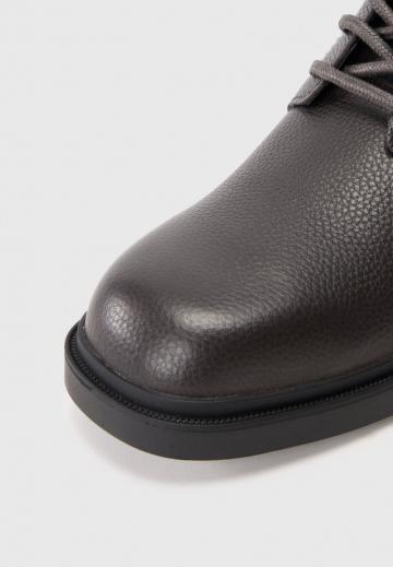 Ботинки на шнуровке