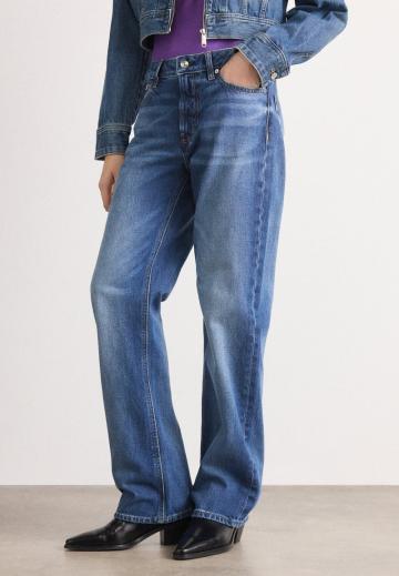 Прямые джинсы