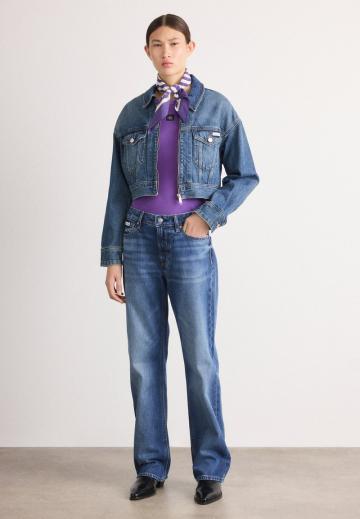 Прямые джинсы