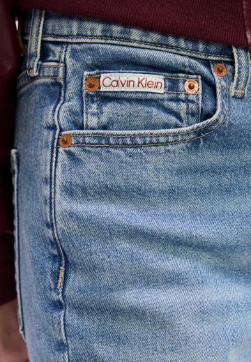 Клешеные брюки