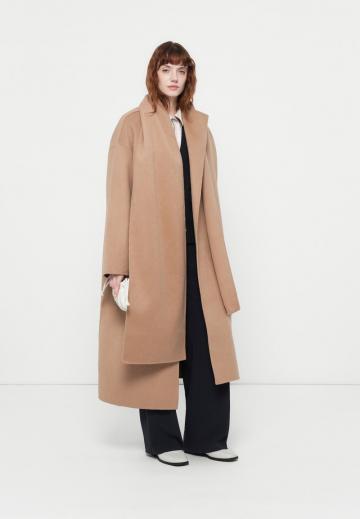 Шерстяное пальто