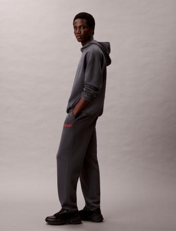 Спортивные штаны