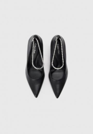 Туфли на высоком каблуке