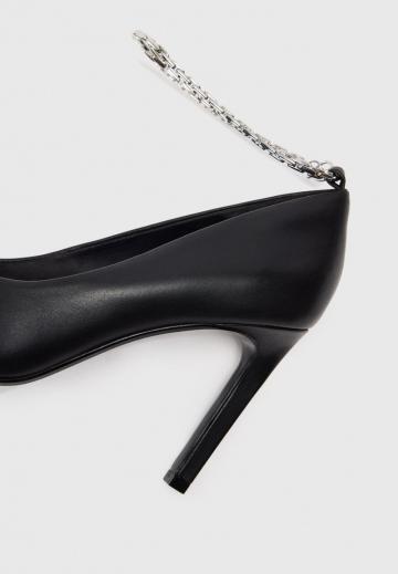 Туфли на высоком каблуке