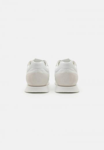 Гандбольные кроссовки