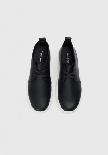 Ботинки на шнуровке