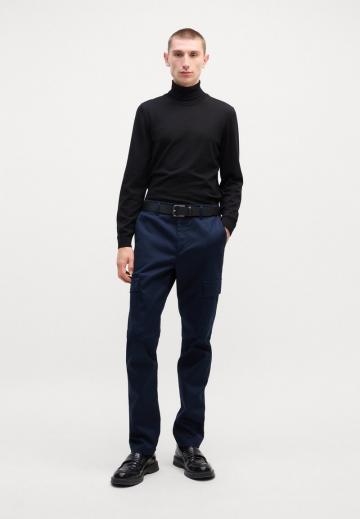 Брюки с накладными карманами