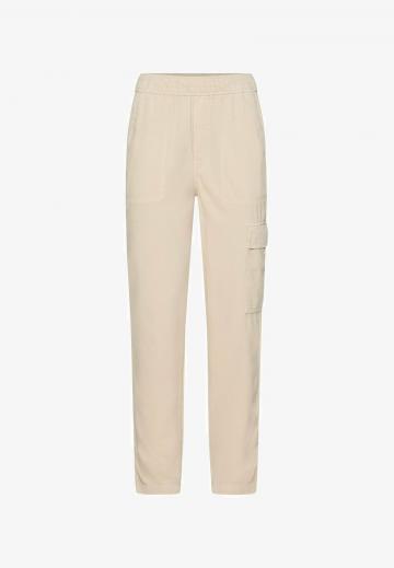 Брюки с накладными карманами