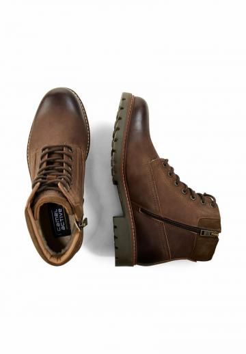 Ботинки на шнуровке