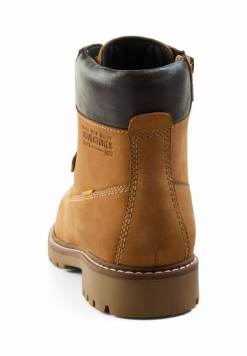 Ботинки на шнуровке