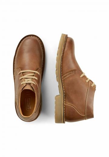 Ботинки на шнуровке