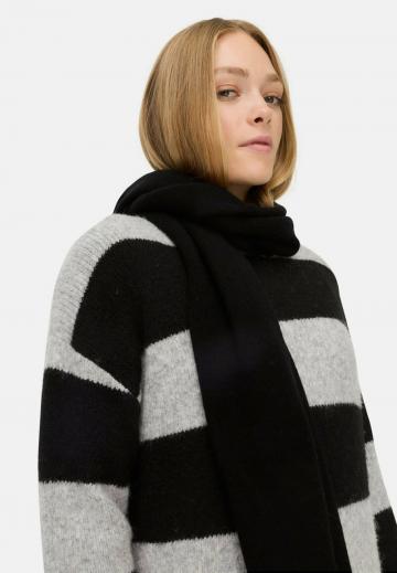 Вязаное платье