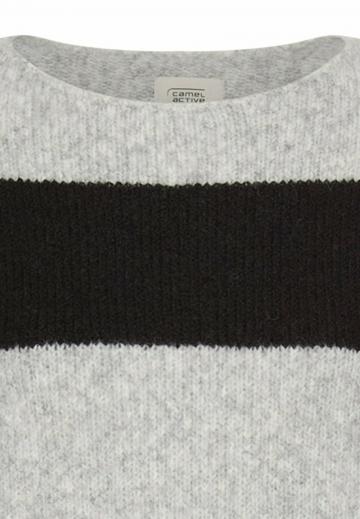 Вязаное платье