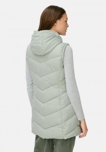 Длинный жилет