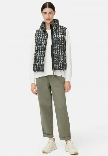 Стеганый жилет