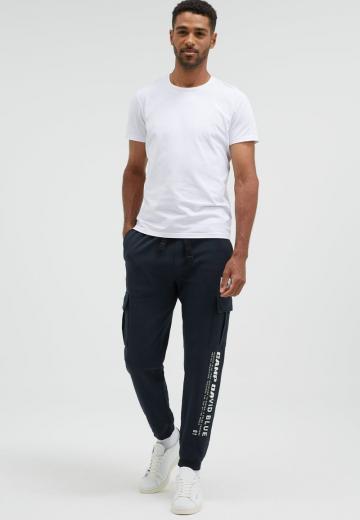 Брюки с накладными карманами