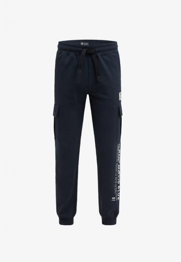 Брюки с накладными карманами