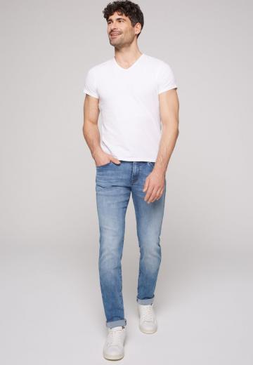 Узкие джинсы