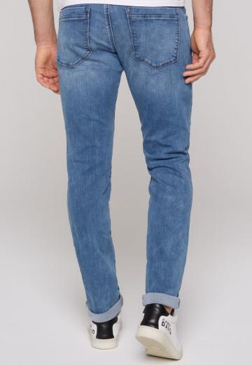 Узкие джинсы