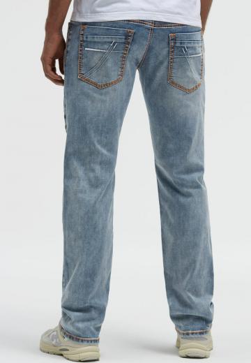 Прямые джинсы