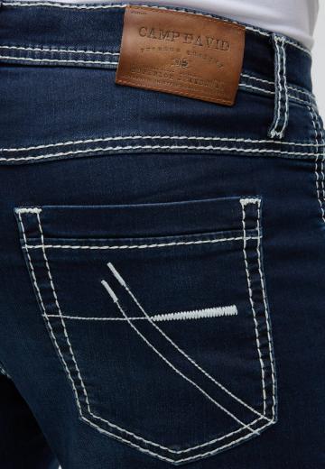 Узкие джинсы