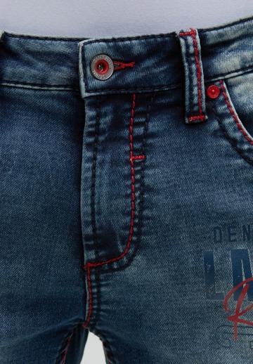 Прямые джинсы