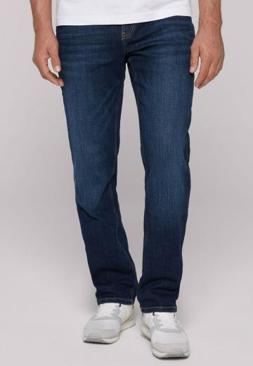 Узкие джинсы